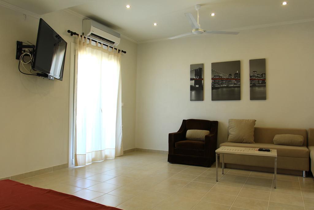 Abraham Apartments Acharavi  Phòng bức ảnh